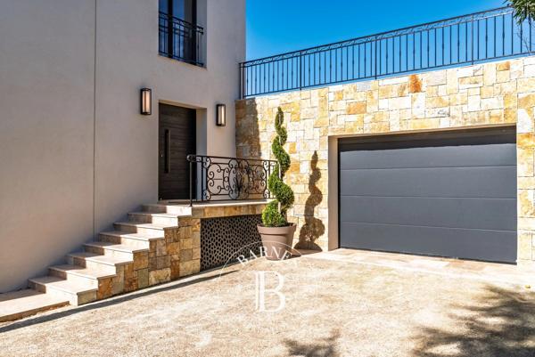 Valbonne, Villa 5 Chambres -  325 m² à vendre