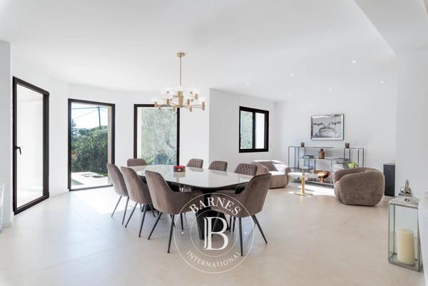 Valbonne, Villa 5 Chambres -  325 m² à vendre
