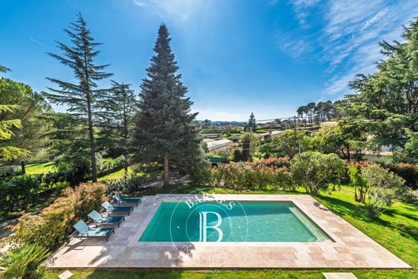 Valbonne, Villa 5 Chambres -  325 m² à vendre