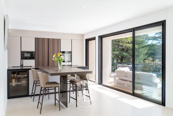 Valbonne, Villa 5 Chambres -  325 m² à vendre