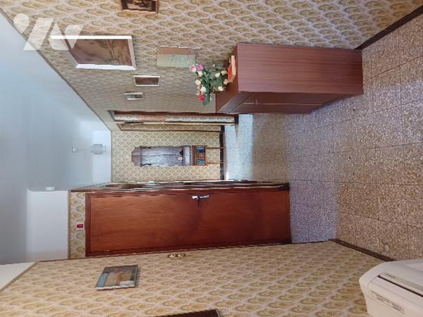 EYGUIERES Au cœur du village  Maison de plain-pied avec piscine et garage