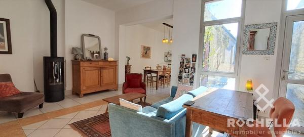 Maison ancienne en pierre T6 de 182 m2 avec un beau jardin