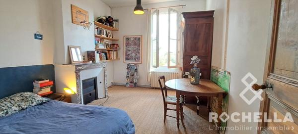 Maison ancienne en pierre T6 de 182 m2 avec un beau jardin