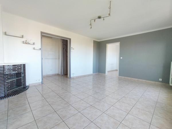 Frontignan - Appartement T4 de 73M² avec balcons, garage et cellier