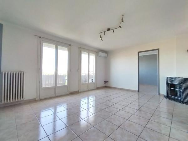 Frontignan - Appartement T4 de 73M² avec balcons, garage et cellier