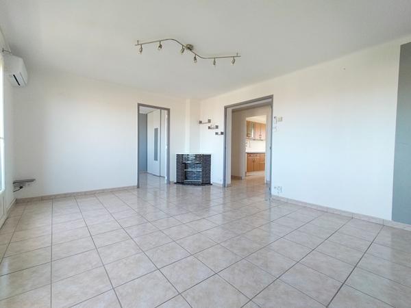 Frontignan - Appartement T4 de 73M² avec balcons, garage et cellier