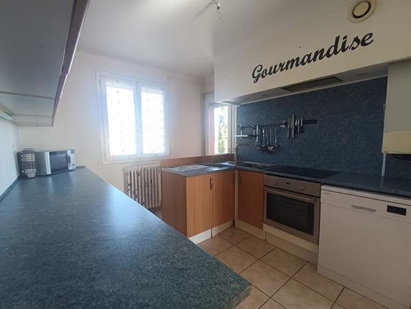 Frontignan - Appartement T4 de 73M² avec balcons, garage et cellier