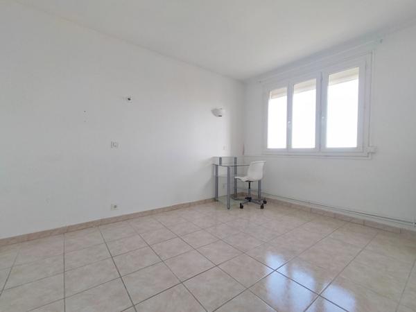 Frontignan - Appartement T4 de 73M² avec balcons, garage et cellier