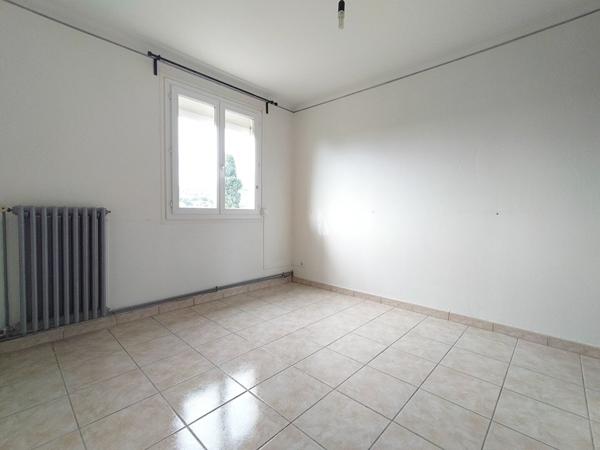 Frontignan - Appartement T4 de 73M² avec balcons, garage et cellier