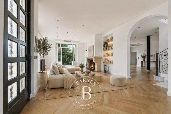 Nogent-sur-Marne, Maison 6 Chambres -  340 m² à vendre