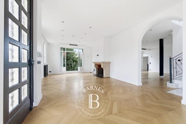 Nogent-sur-Marne, Maison 6 Chambres -  340 m² à vendre