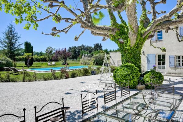 Mallemort, Propriété 11 Chambres -  428 m² à vendre