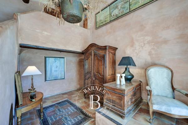 Mallemort, Propriété 11 Chambres -  428 m² à vendre