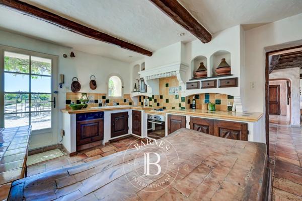 Mallemort, Propriété 11 Chambres -  428 m² à vendre
