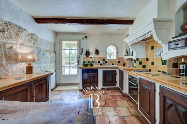 Mallemort, Propriété 11 Chambres -  428 m² à vendre