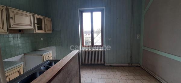 Dpt Sarthe (72), à vendre LUCHE PRINGE maison P3 de 64 m² - Terrain de 195,00 m²