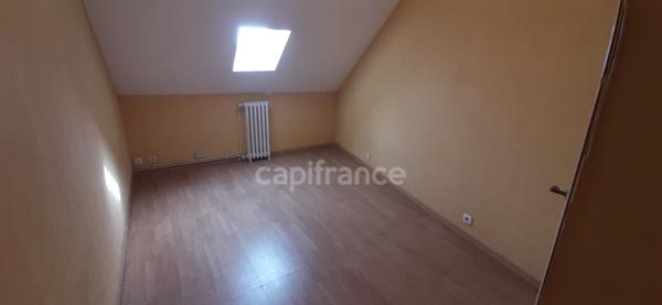 Dpt Sarthe (72), à vendre LUCHE PRINGE maison P3 de 64 m² - Terrain de 195,00 m²