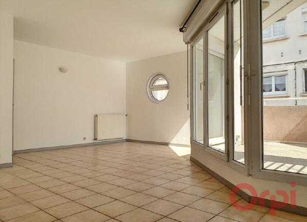 Appartement à louer    4 pièces •  Perpignan