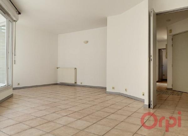 Appartement à louer    4 pièces •  Perpignan