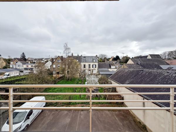 PONTIVY – T3 avec double balcon, parking et ascenseur – Résidence récente sécurisée