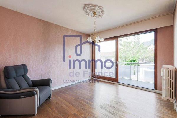 Appartement 3 pièces                                        - 38100 Grenoble Réf : 21743-IMMODEFRANCE69
