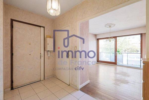 Appartement 3 pièces                                        - 38100 Grenoble Réf : 21743-IMMODEFRANCE69