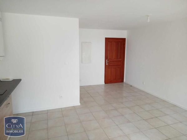 Appartement à louer 1 pièce 31.83m² Le Tampon (97430)
