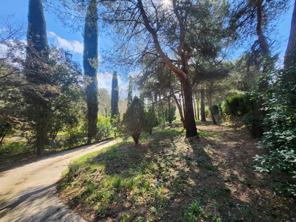 Aubagne (13400) BASTIDE / MAISON - AUBAGNE - 362 m² sur terrain de 9753 m² - Piscine - AU CALME et SANS VIS-à-Vis