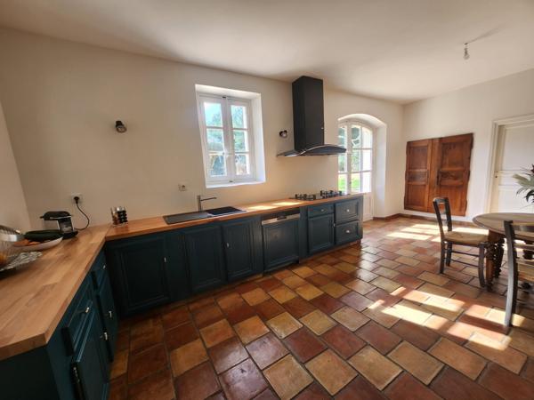 Aubagne (13400) BASTIDE / MAISON - AUBAGNE - 362 m² sur terrain de 9753 m² - Piscine - AU CALME et SANS VIS-à-Vis