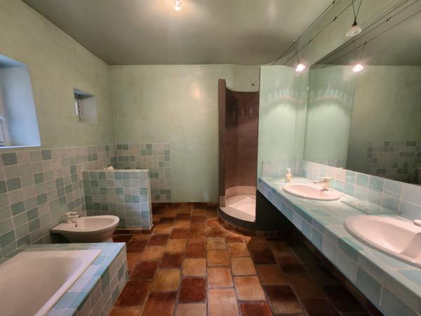 Aubagne (13400) BASTIDE / MAISON - AUBAGNE - 362 m² sur terrain de 9753 m² - Piscine - AU CALME et SANS VIS-à-Vis