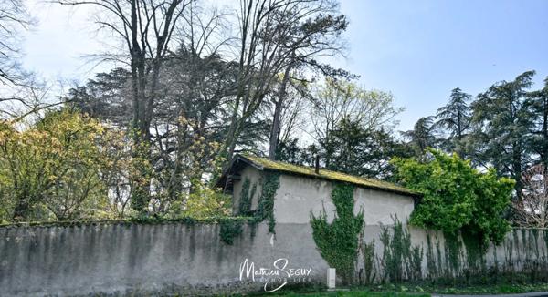 Terrain à vendre de 764,00 m² VERNAISON (69)