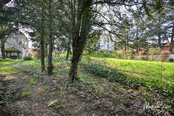 Terrain à vendre de 764,00 m² VERNAISON (69)