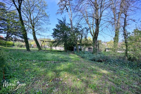 Terrain à vendre de 764,00 m² VERNAISON (69)