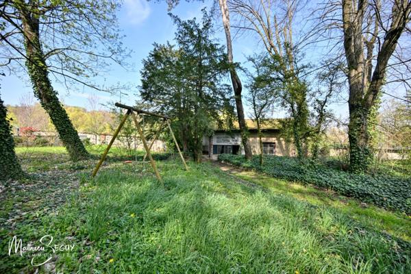 Terrain à vendre de 764,00 m² VERNAISON (69)