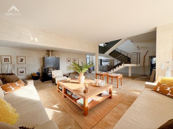 Chevry (01170) Ferme Gessienne 10 Pièces 455 m2