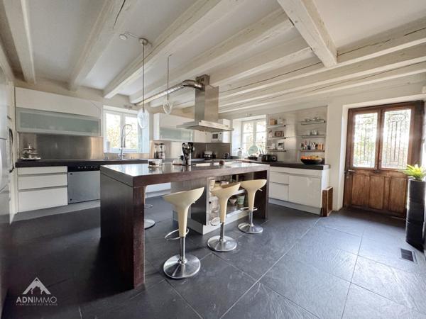 Chevry (01170) Ferme Gessienne 10 Pièces 455 m2