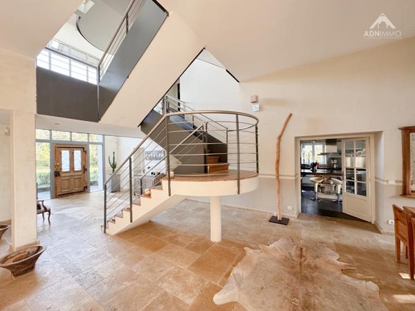 Chevry (01170) Ferme Gessienne 10 Pièces 455 m2