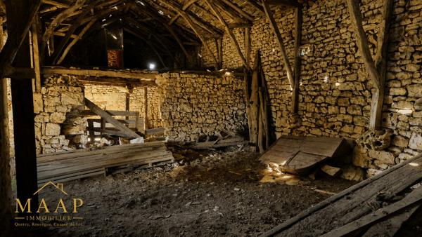 Corps de ferme en pierre à rénover – Au cœur du Quercy 188 000 €