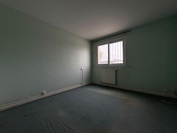 A LOUER GRAND T4 PETIT QUEVILLY (76140)