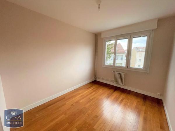 Appartement à louer 4 pièces 83.24m²