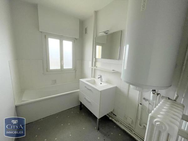 Appartement à louer 4 pièces 83.24m²