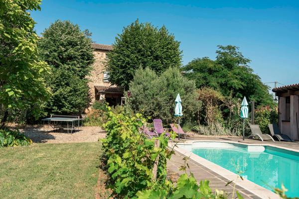 07460 : Maison Pierre avec Piscine sur 3000m2 de terrain