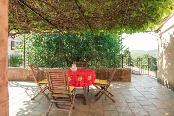 07460 : Maison Pierre avec Piscine sur 3000m2 de terrain