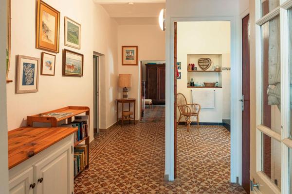 07460 : Maison Pierre avec Piscine sur 3000m2 de terrain