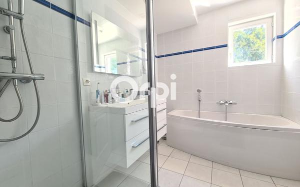 Maison à vendre    5 pièces •  Breuillet