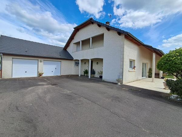 Maison Quincey 8 pièces 185 m2 à 299 000 euros