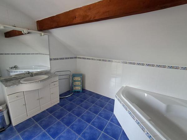 Maison Quincey 8 pièces 185 m2 à 299 000 euros