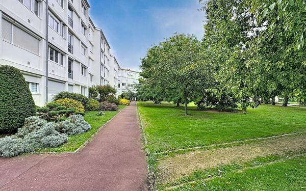 Appartement à vendre    4 pièces • 67,78 m2 La Rochelle