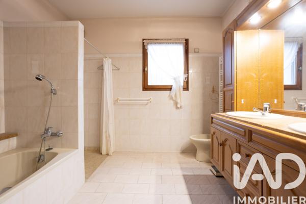 Maison à vendre 5 pièces 133 m² Bagnols-sur-Cèze