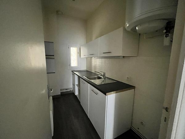 Appartement 2 pièces Place st Marc